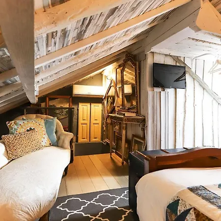 Principe Real Decor By Homing Apartment *